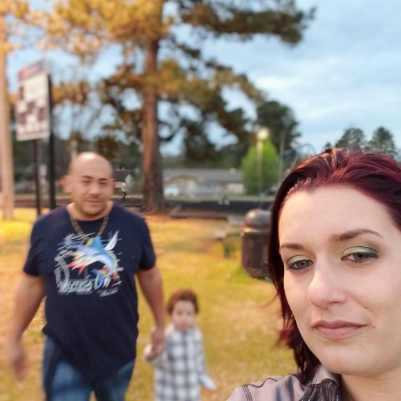 Meet your Posher, Tanya - Picture 2 of 5